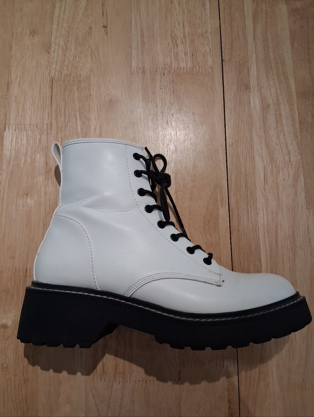 Madden Girl Carra White Lace-Up Combat Boots | Size 8.5 - Picture 8 of 11